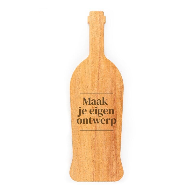 Houten borrelplank wijnfles graveren met eigen ontwerp